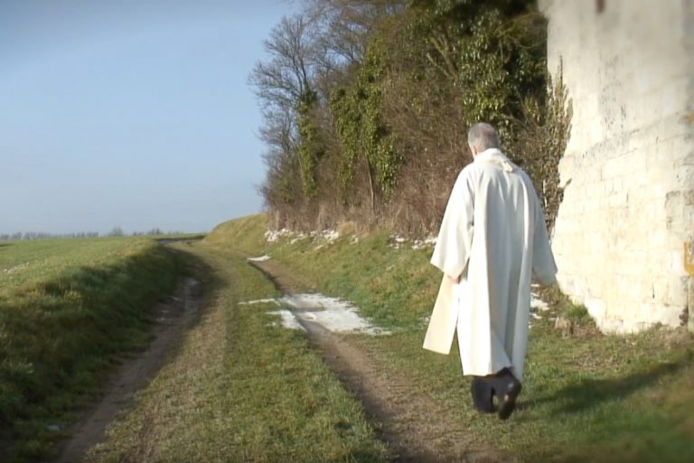 Read more about the article Iść do Folleville