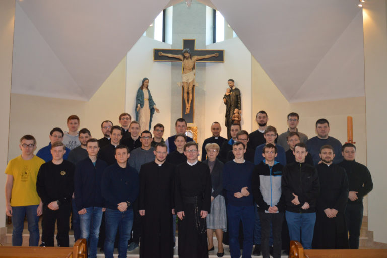 Read more about the article Sesja warsztatowa dla kleryków