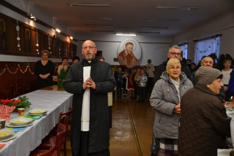 Read more about the article Wigilia dla samotnych w Pabianicach